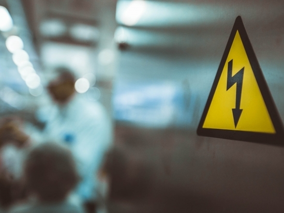 Під Львовом чоловіка вбило струмом на роботі, ще один у реанімації