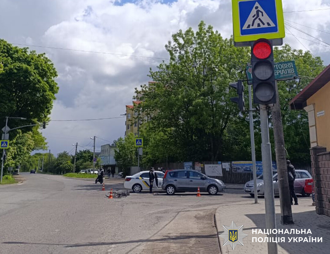 У Бродах авто збило 58-річного велосипедиста: він у лікарні