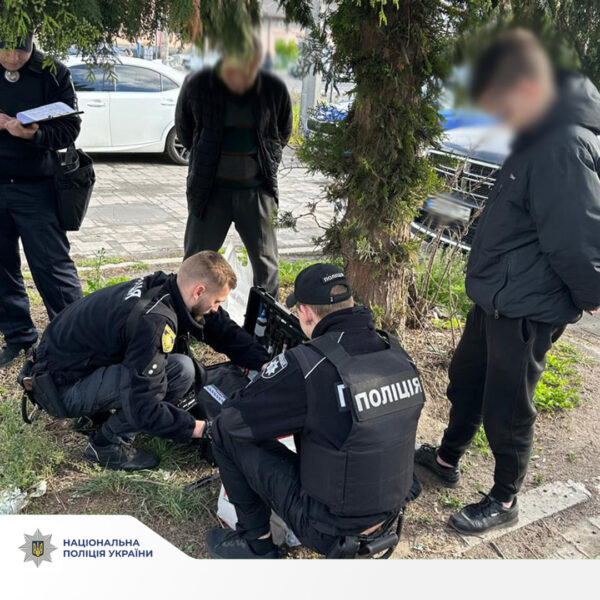 У Львові поліцейські затримали зловмисника, причетного до розповсюдження наркотиків
