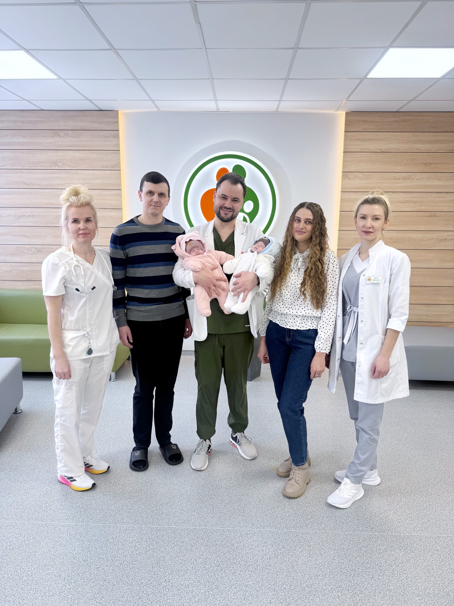 Потребували негайної допомоги медиків: у Львові виходили передчасно народжену двійню