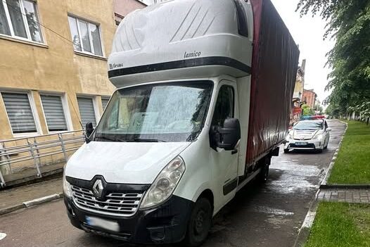 У Стрию водій автомобіля Renault Master збив 88-річну жінку