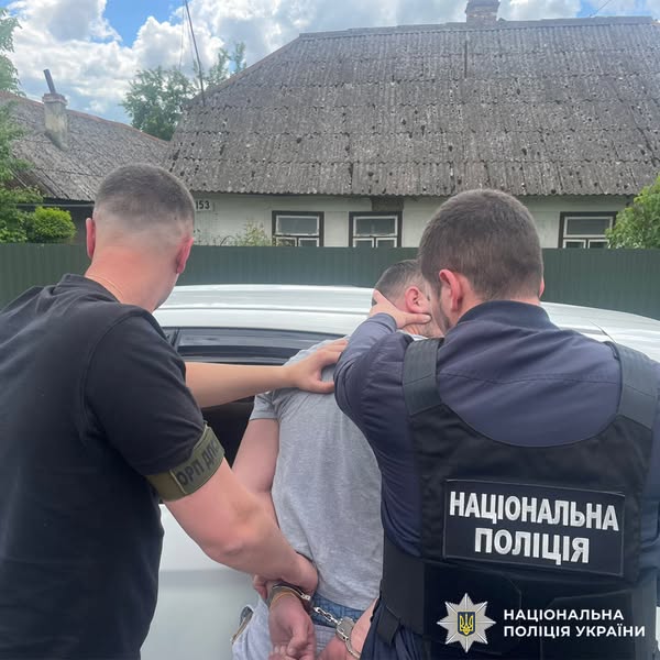 13 500 доларів за незаконний перетин кордону: у Львові затримали організатора схеми