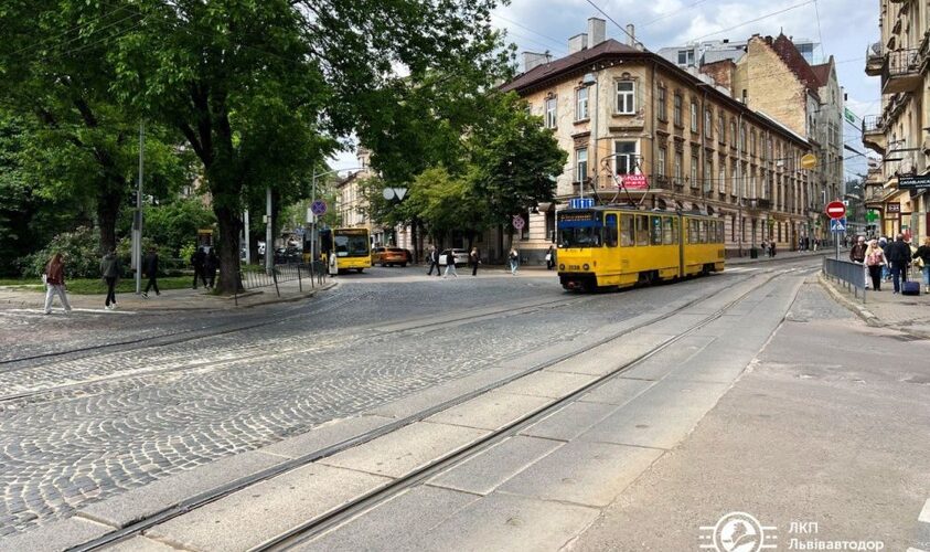 У центрі Львова на одному з перехресть пришвидшили рух громадського транспорту