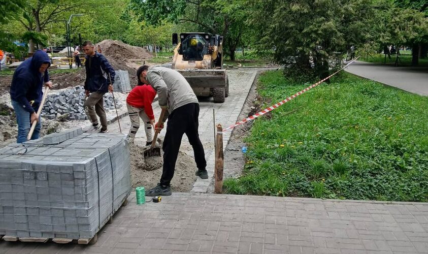 У Львові біля ліцею  №46 облаштовують простір пам’ять полеглого Захисника Івана Тимціва