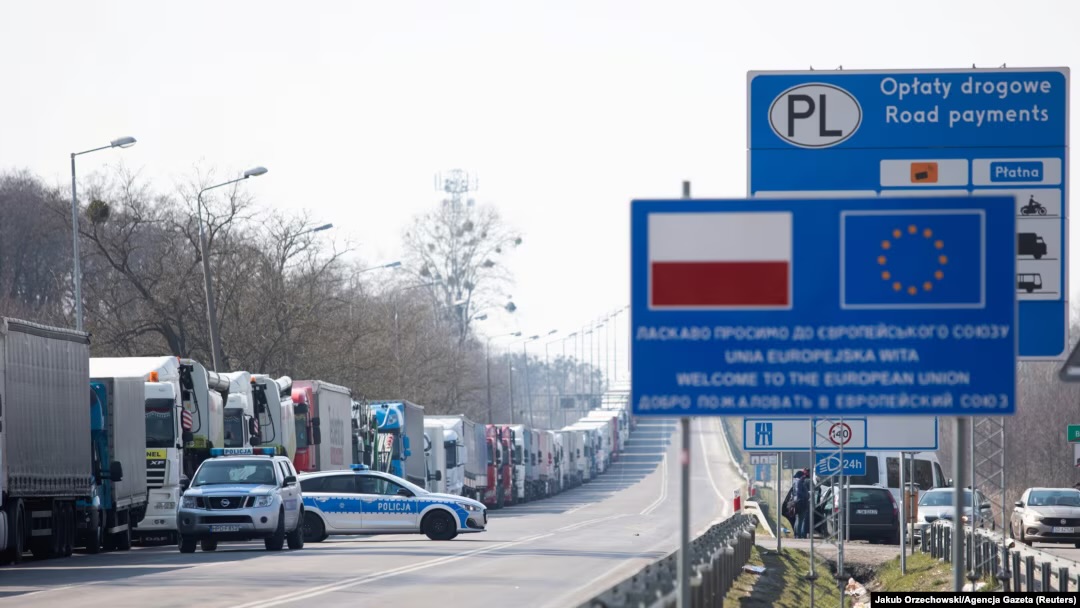 Блокування «Ягодина» спричинило навантаження на пунктах пропуску Львівщини