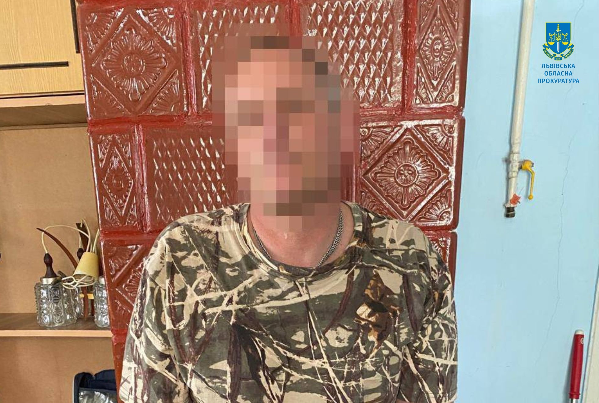У Бродах ув’язнили таксиста, який продавав канабіс на «робочому місці»