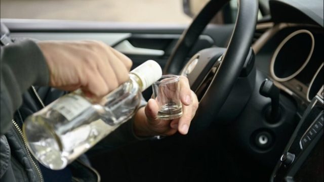 У Львові мотопатруль зловив п’яного водія з майже літром горілки в крові
