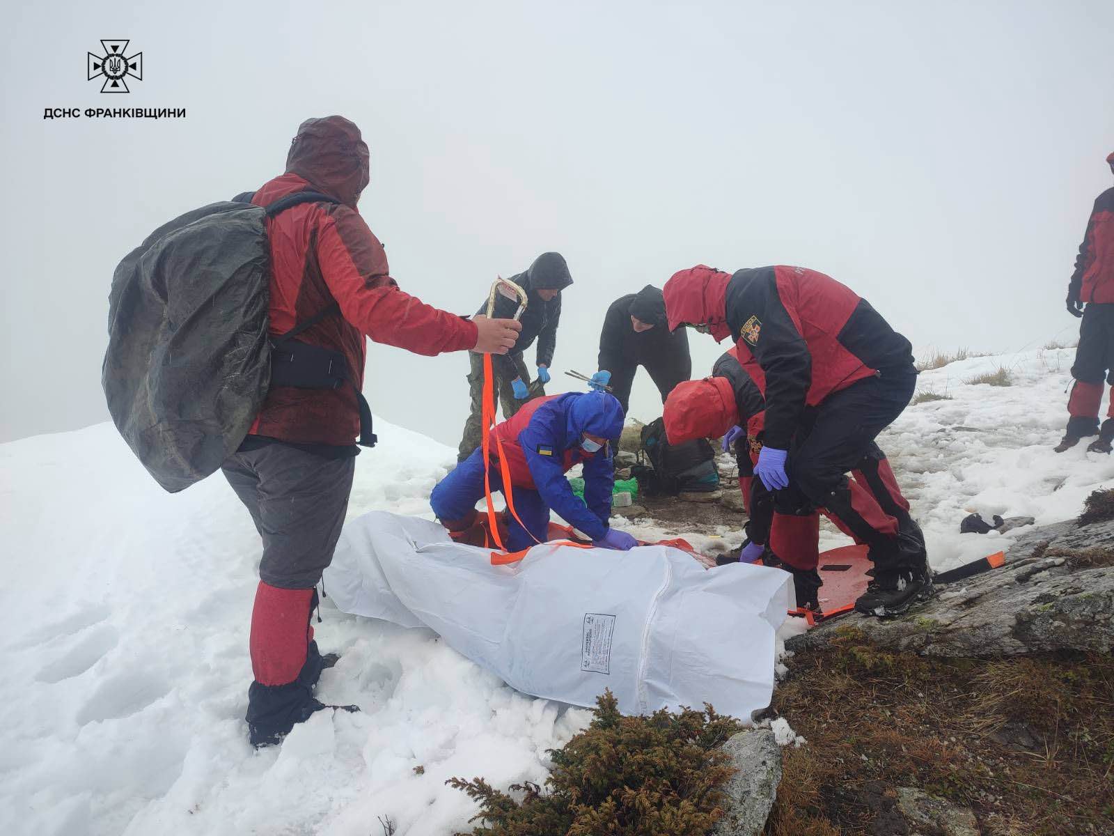 На вершині Піп Івана знайшли мертвого туриста зі Львова