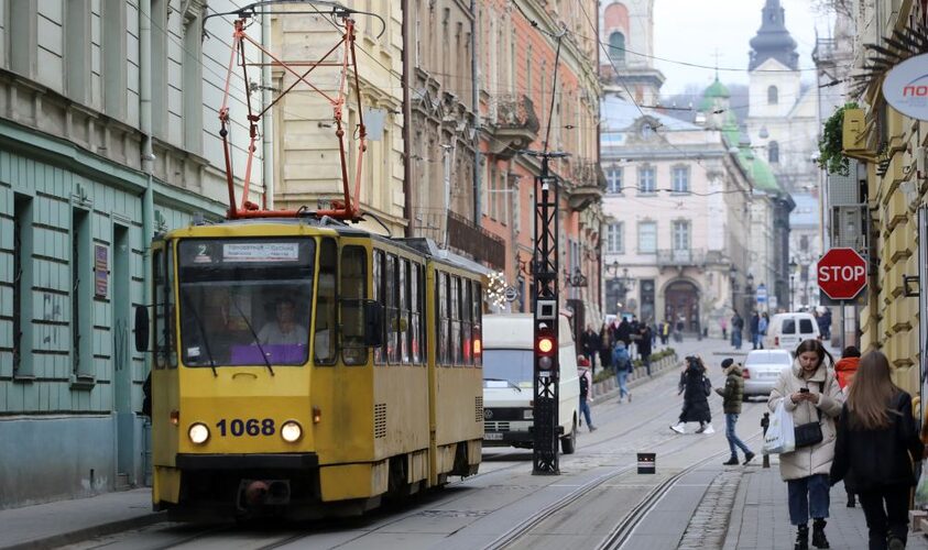 До пішохідної зони центру Львова транспорт заїжджатиме по-іншому: деталі