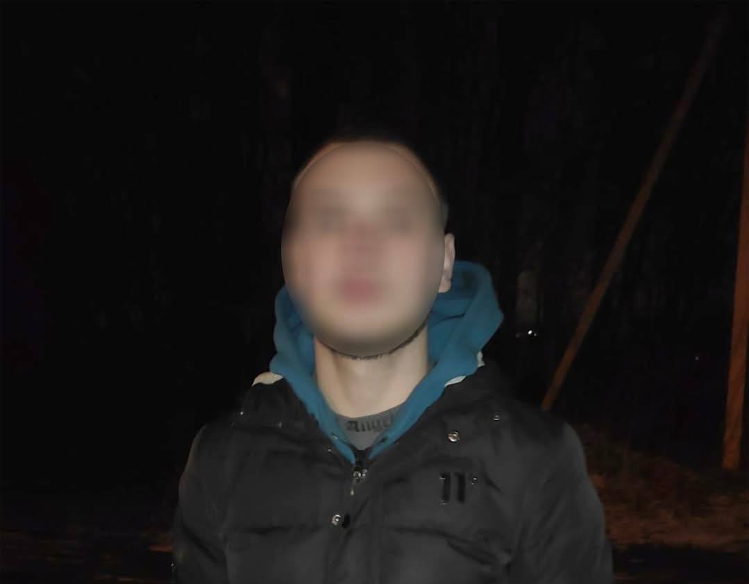 У Львові затримали 19-річного молодика за розбійний напад із пістолетом