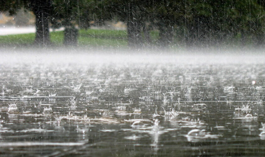 На сьогодні й завтра синоптики прогнозують у Львові поривчастий вітер, грозу та град