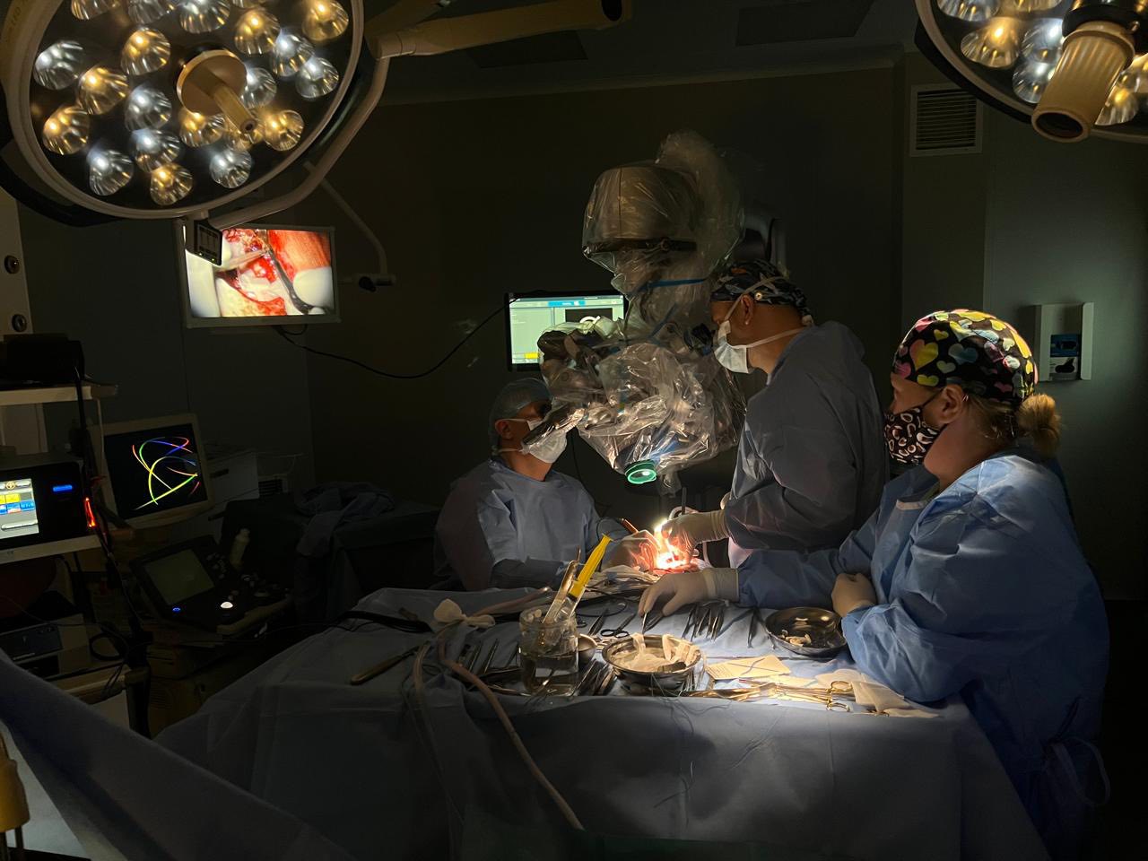 Пухлина розміром з волоський горіх: у Львові врятували малюка з величезною пухлиною мозку