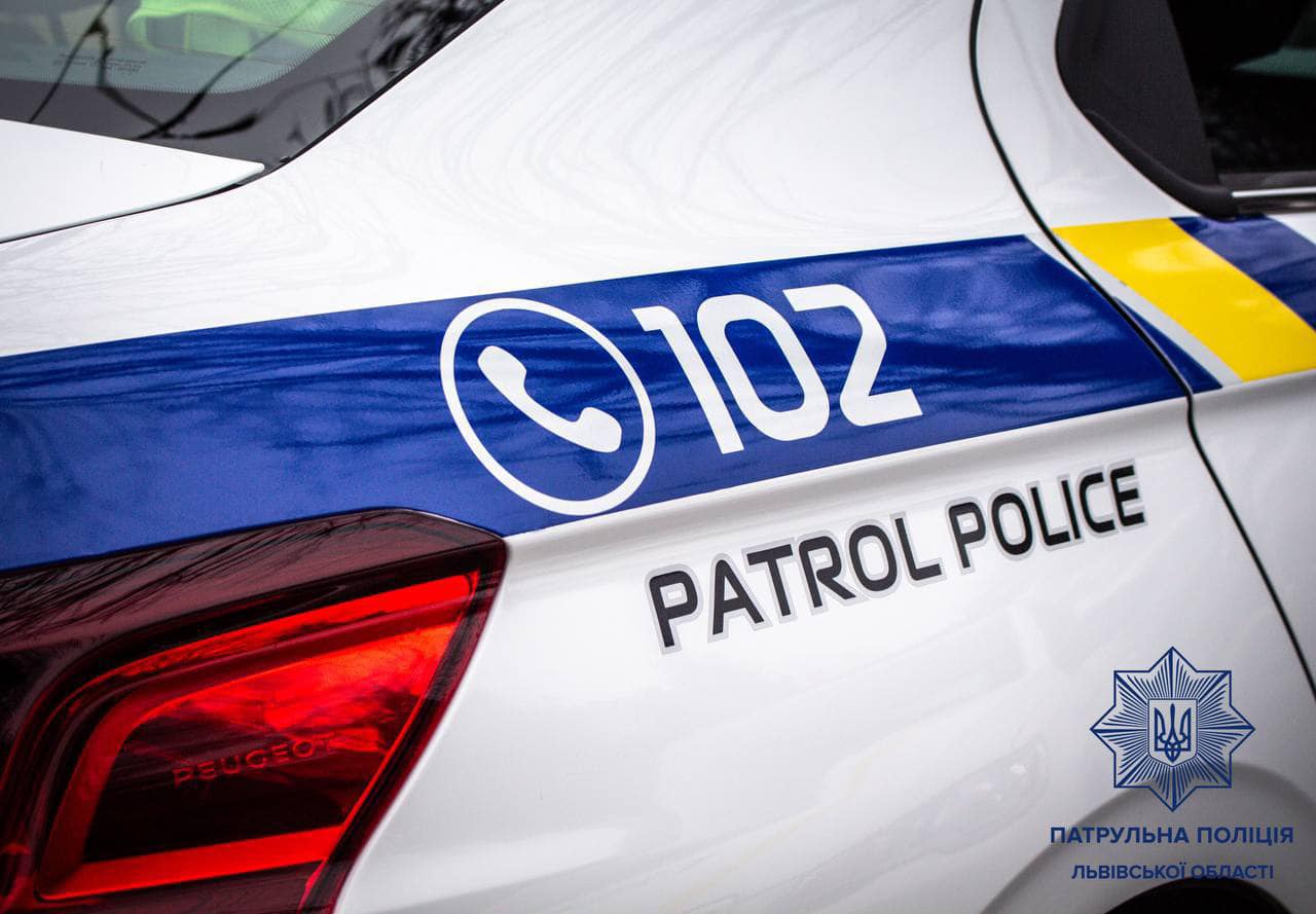 Водій під наркотиками намагався підмінити у медзакладі біологічну речовину водою