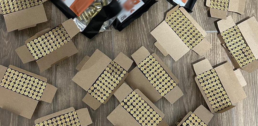 Продавав пістолети й боєприпаси через інтернет: поліцейські Львівщини викрили 44-річного киянина