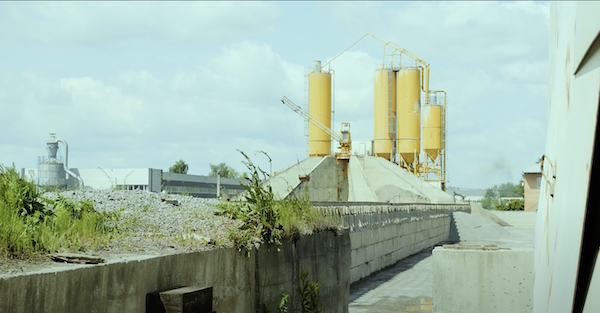 На арештованому заводі Медведчука у Львові незаконно запустили виробництво бетону