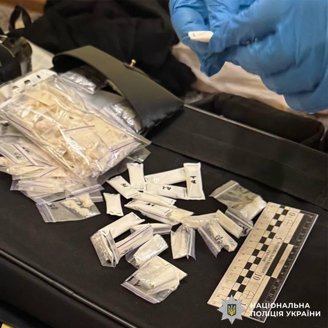 24-річного жителя  Новояворівська затримали з партією психотропів на 150 тисяч гривень