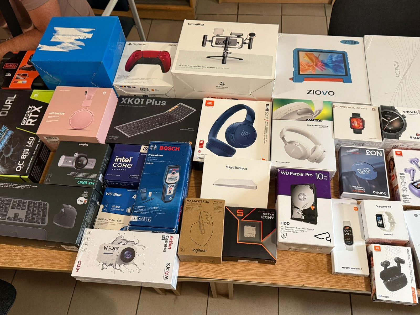 На кордоні з Польщею зупинили нелегальну партію гаджетів на 600 тис. гривень