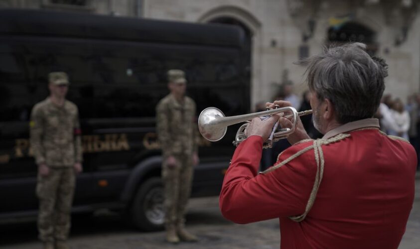 Сьогодні Львів прощатиметься з воїнами Ігорем Кисорцем та Назарієм Паращаком