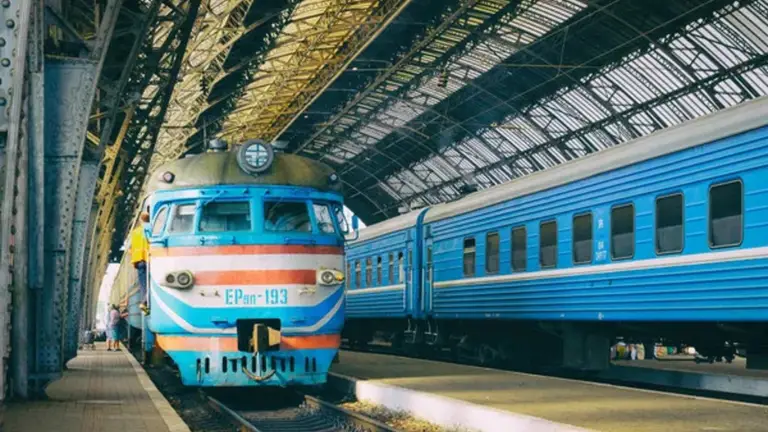 На вихідних з Києва до Львова пустять додатковий швидкий поїз