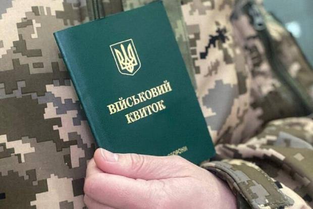 На Львівщині мобілізований зазнав тяжких травм, вистрибнувши з вантажівки дорогою на полігон: деталі