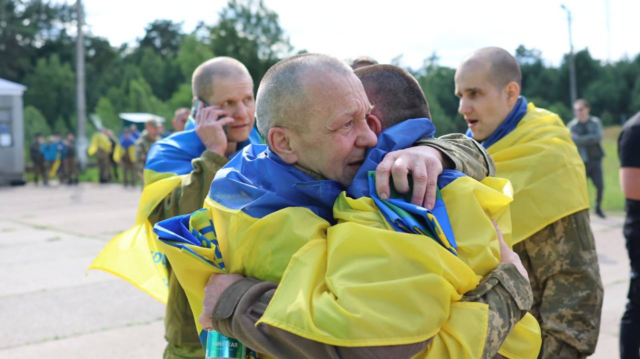 З російського полону додому повернулася ще одна група Героїв