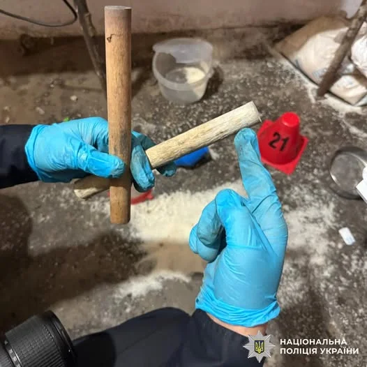 На Львівщині 17-річний хлопець підірвався на саморобній петарді — втратив пальці й пошкодив око