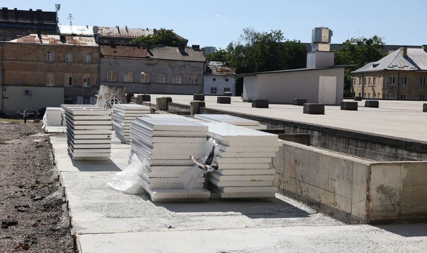 На ринку «Добробут» без дозволів відновили будівництво: міська рада видала припис, щоб його зупинити