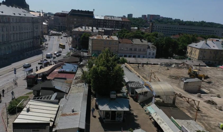 У Львові триває суд за скандальну ділянку на місці колишнього ринку «Добробут»