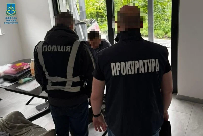 Відсунули ділянку на 2,5 км — і “відрізали” пів гектара громади