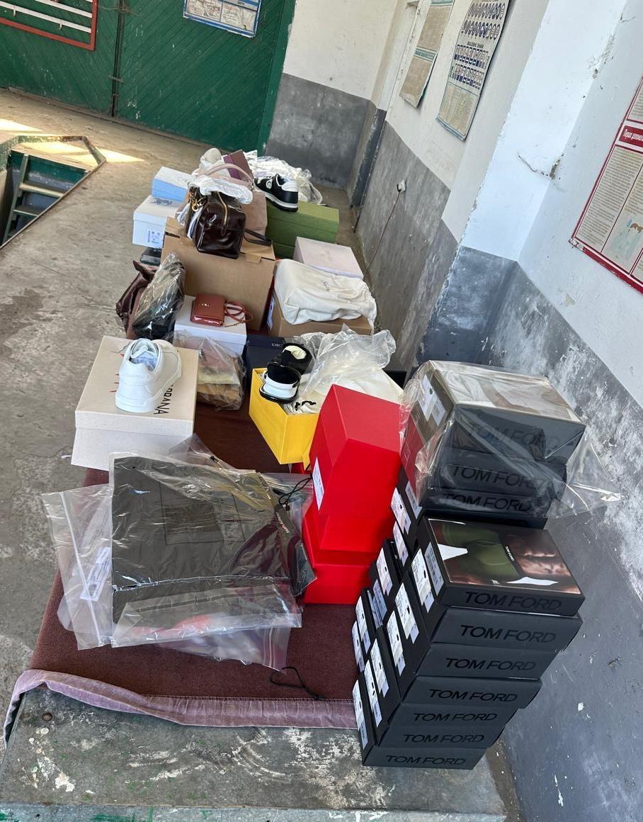 У «Шегинях» вилучили незадекларовані товари для онлайн-магазину