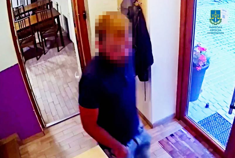 У Львові судитимуть дніпрянина, який вкрав понад пів мільйона гривень у матері загиблого солдата