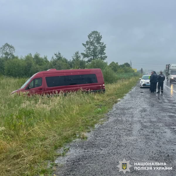 У Львівському районі внаслідок наїзду мікроавтобуса травмований пішохід