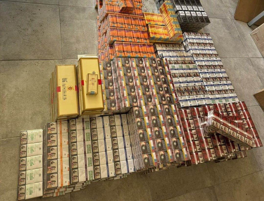 На Львівщині викрило нелегальне виробництво сигарет на понад 1 млн грн