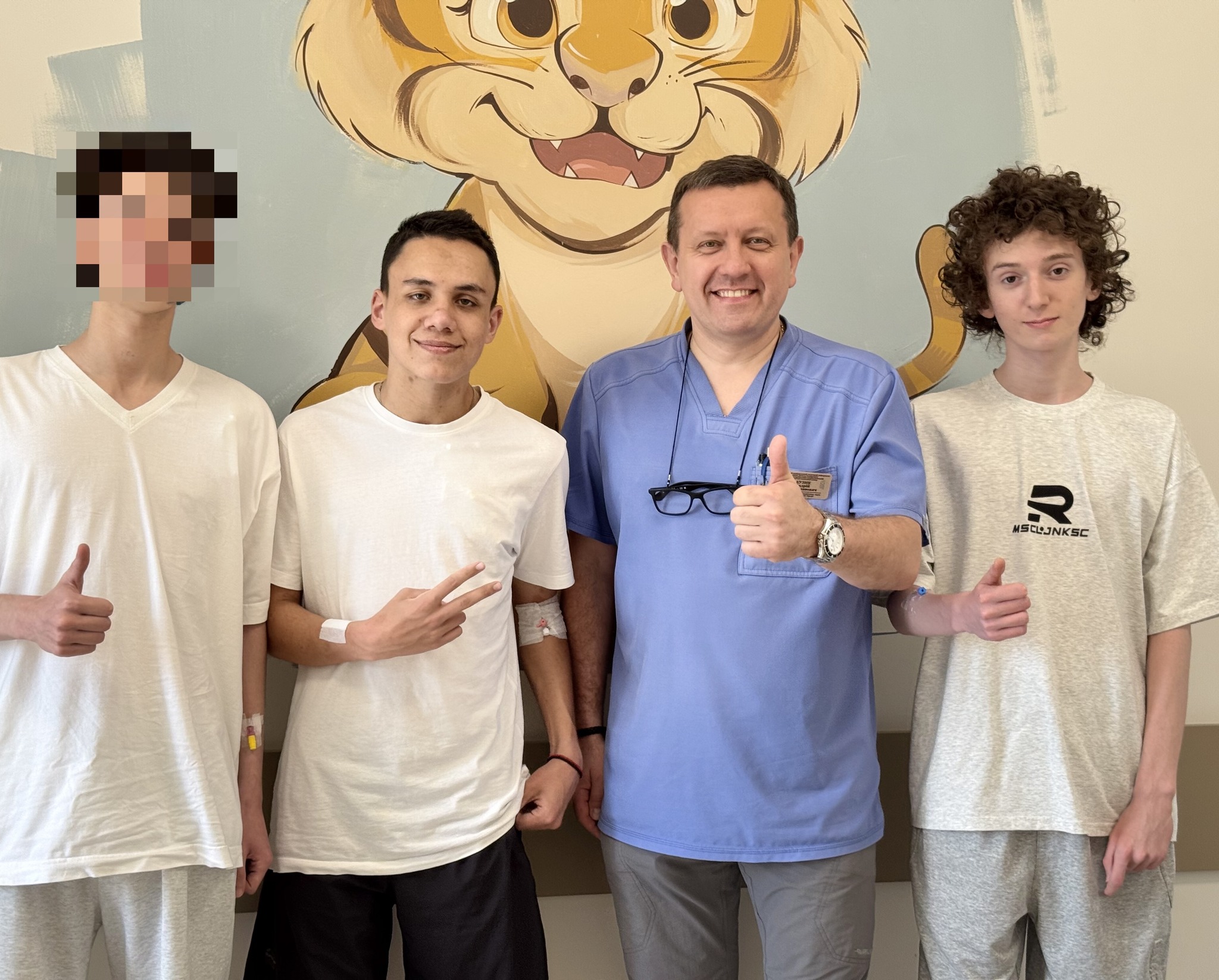 У Львові п’ятьом пацієнтам провели складні операції з виправлення деформації грудної клітки