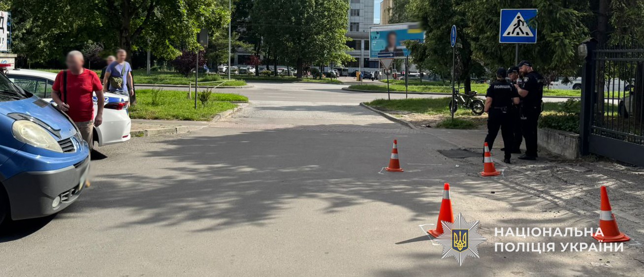 У Львові внаслідок зіткнення з мікроавтобусом травмований велосипедист