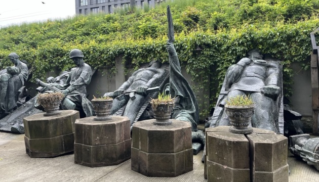 У Львові завершили ексгумацію на Пагорбі Слави: 355 останків радянських солдатів перепоховають