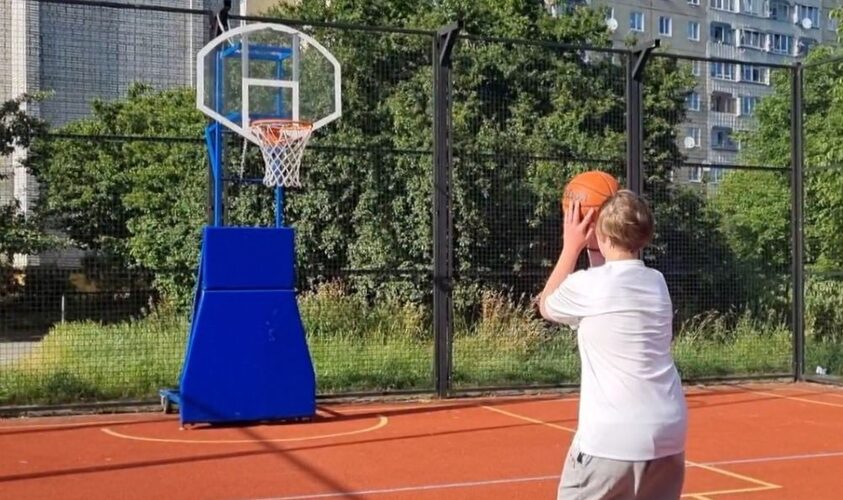 У Рясне-2 відкрили новий баскетбольний майданчик