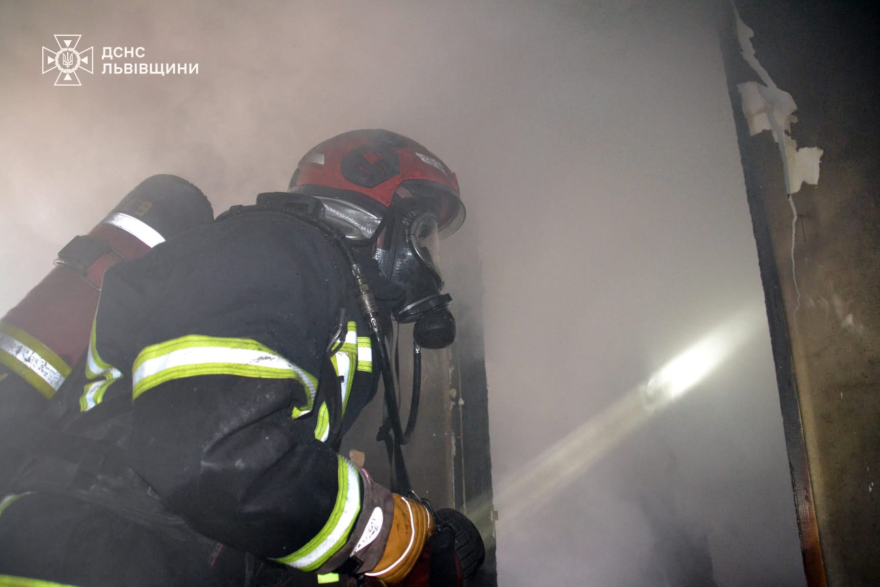 У Шептицькому районі пожежники врятували від вогню три будівлі