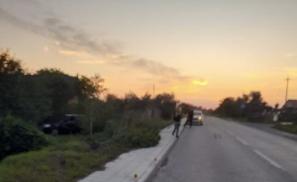 У Радехові пʼяна водійка на «Chevrolet Aveo» впала у кювет: постраждала людина