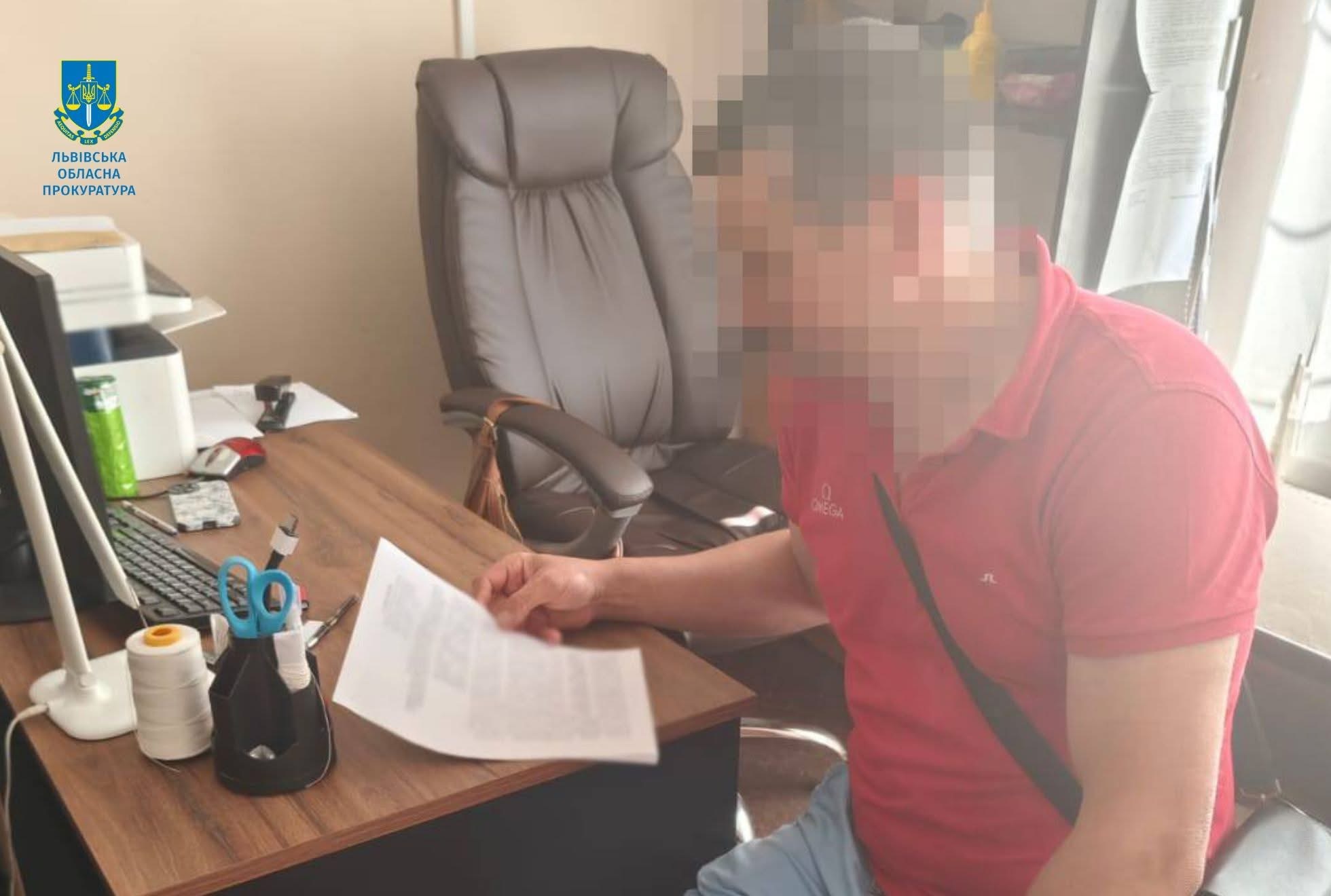 У Жовкві 38-річний чоловік викрав свою знайому і зґвалтував у лісі