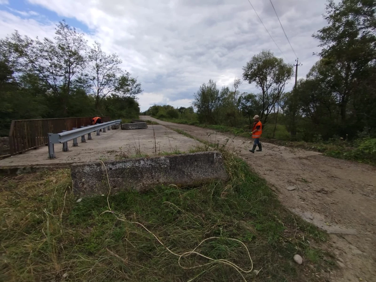 У Стрийському районі ремонтують міст, який зруйнувала повінь ще 17 років тому