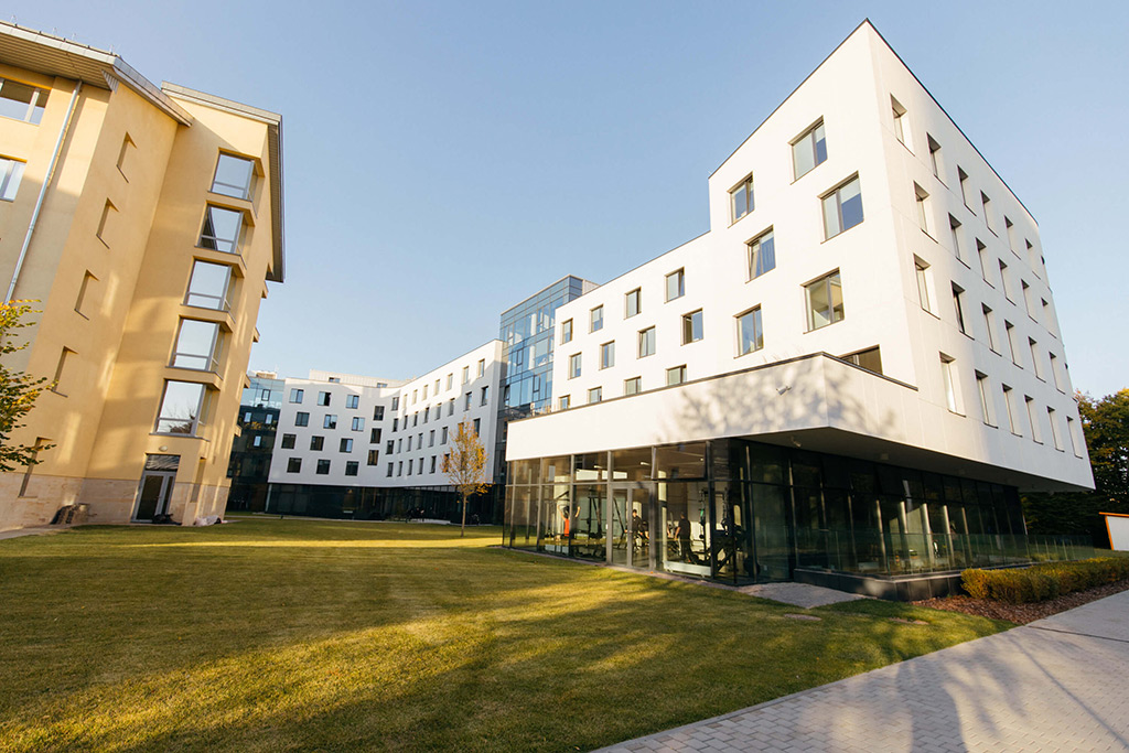 Львівський університет увійшов в трійку кращих приватних закладів України