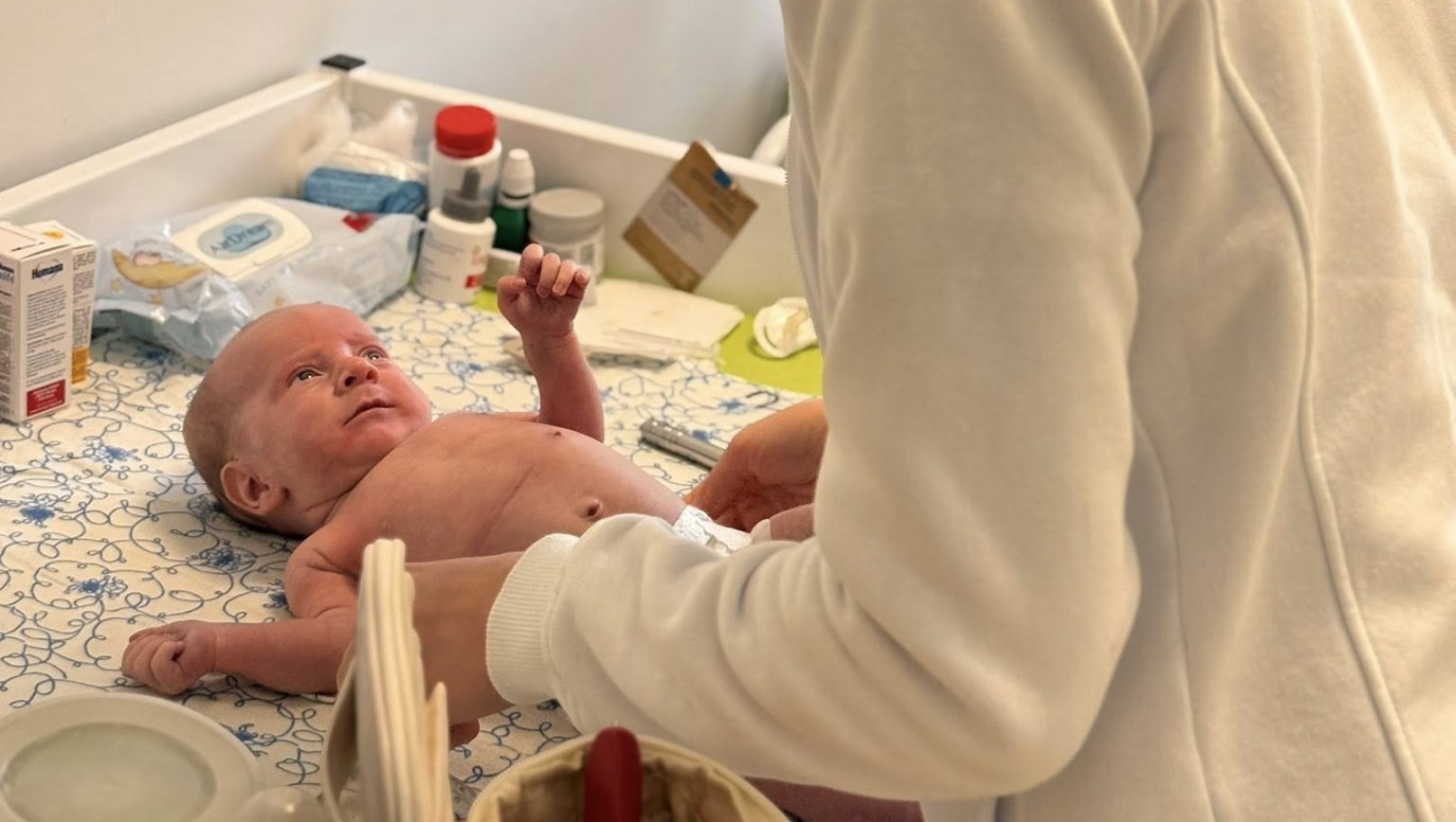 Львівські лікарі врятували немовля з високою кишковою непрохідністю