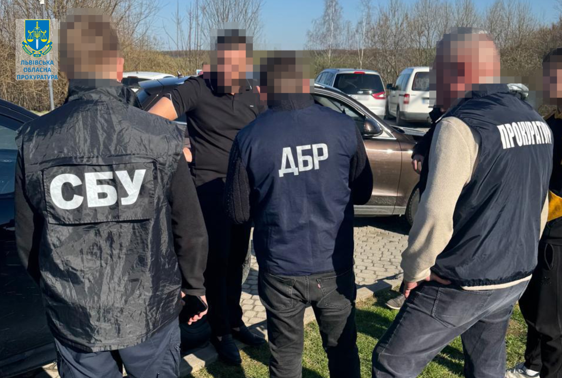 На Львівщині адвокат намагався організувати незаконний перетин кордону та погрожував вбити суддю