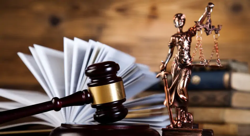 Нетверезого викладача ЛНУ зупинили вночі у Львові — суд позбавив його водійських прав