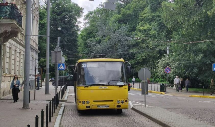 Маршрут одного з львівських автобусів продовжили