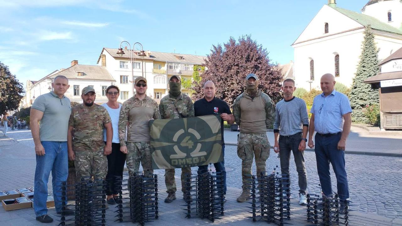 «Золочівщина озброює перемогу»: громада передала 46 FPV-дронів спецпідрозділу «Омега»