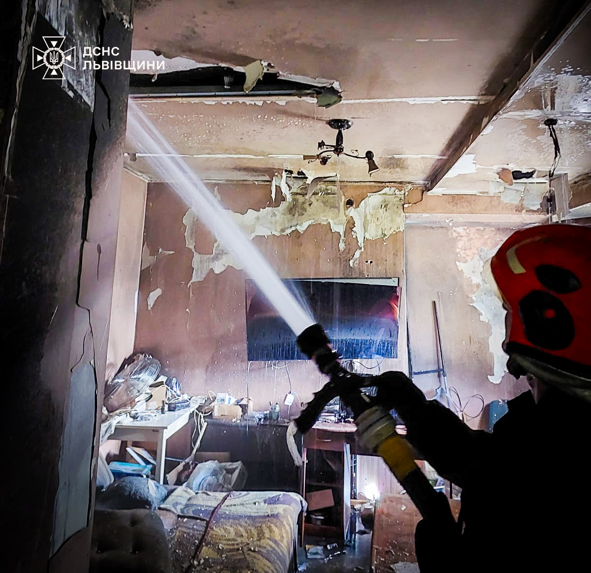 Пожежа в житловому будинку Львова ледь не забрала життя чоловіка