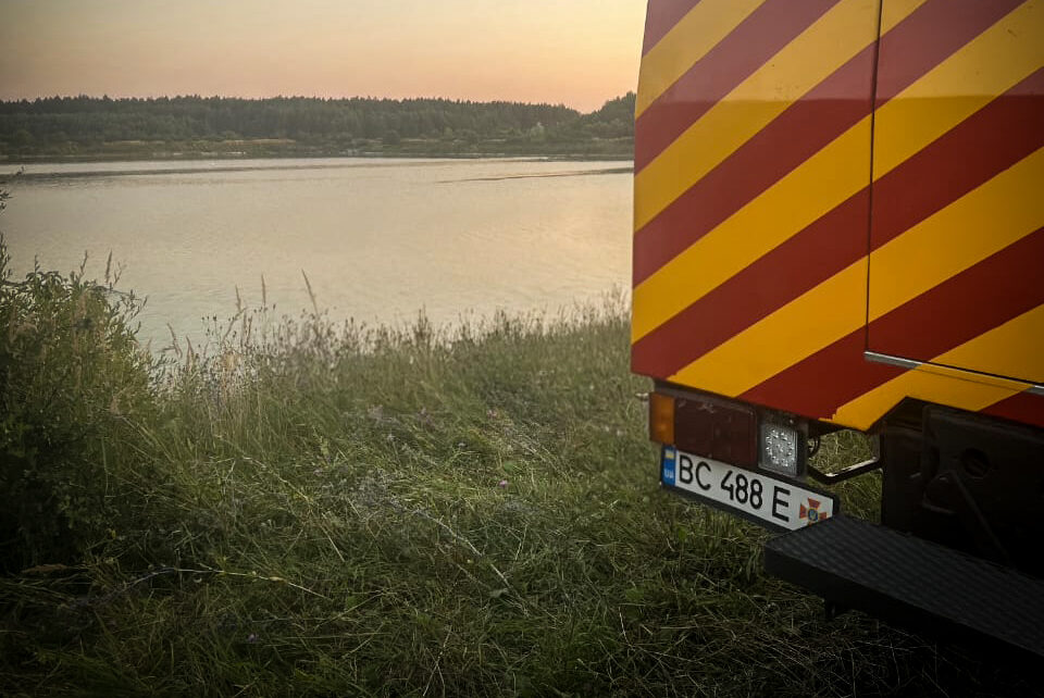 Відпочинок обернувся бідою: на озері в Шептицькому районі трагічно загинув юнак