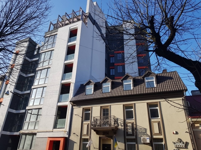 Майже 10 років у судах всіх інстанцій: у Львові знесуть скандальний самобуд на Снопківській